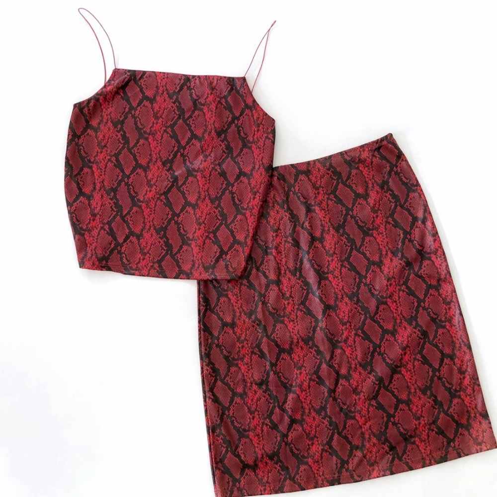 Vintage 90s red snakeskin backless cami and matching skirt!🔥🔥